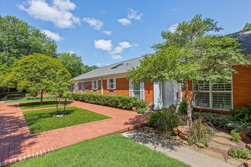 1357 Roaring Springs Rd, Fort Worth, TX, 76114-4494 | Card Image