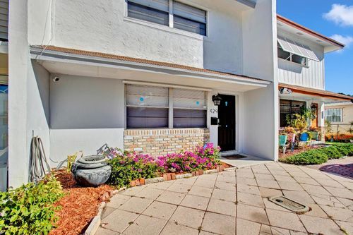 429 Silver Beach Rd, Lake Park, FL, 33403-3324 | Card Image