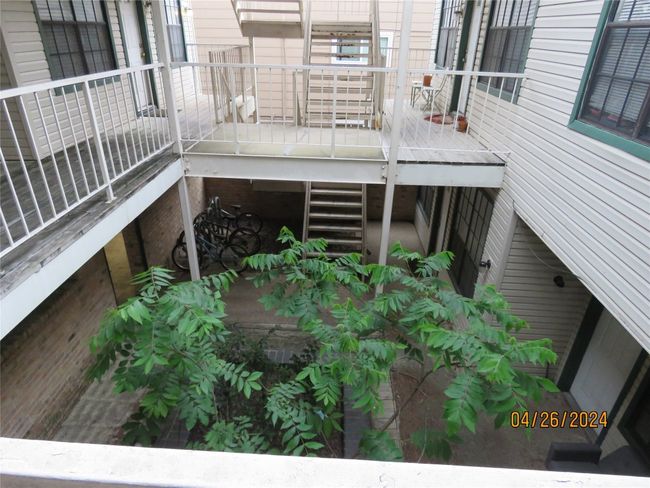 courtyard | Image 4