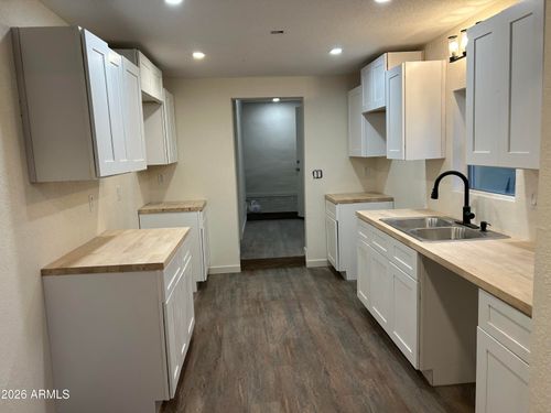 184 S Kent St, Miami, AZ, 85539-1477 | Card Image