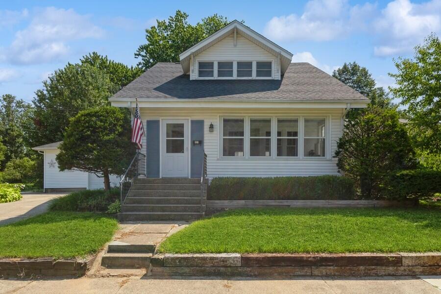 Cherry St, South Haven, MI 49090