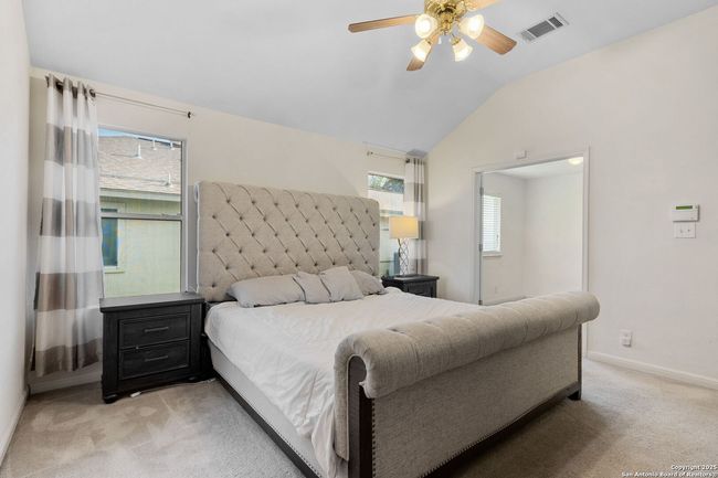 9511 Autumn Run Ln, House other with 3 bedrooms, 2 bathrooms and null parking in Converse TX | Image 10