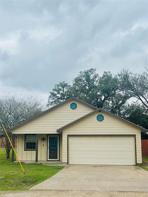 206 Milentz St, Columbus, TX, 78934-2058 | Card Image
