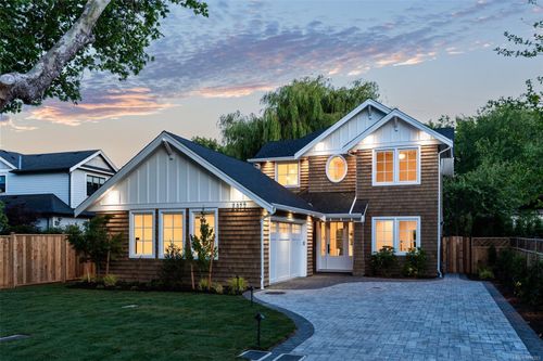 2377 Zela St, Oak Bay, BC, V8S2X1 | Card Image