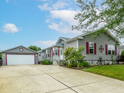 22949 S Glen Eagle Dr, Frankfort, IL, 60423-7928 | Card Image