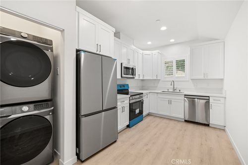 15030 Hesby Street, Sherman Oaks, CA, 91403 | Card Image