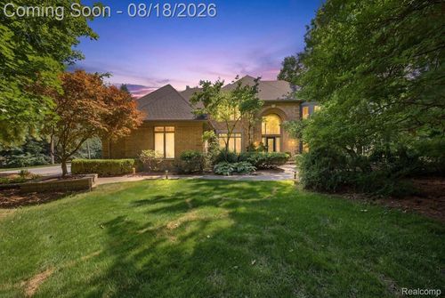 853 Lone Pine Rd, Bloomfield Hills, MI, 48302-2428 | Card Image