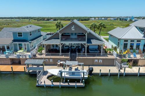 316 Lands End St, Rockport, TX, 78382-9770 | Card Image