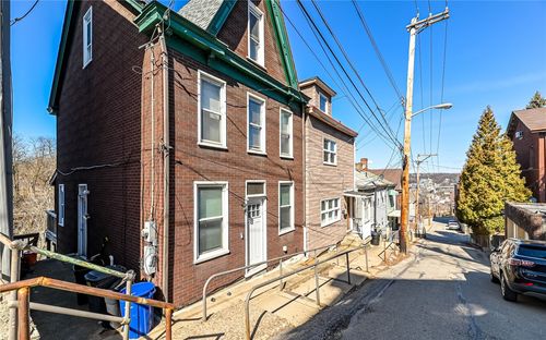 49 Sterling St, Carson, PA, 15203-2430 | Card Image