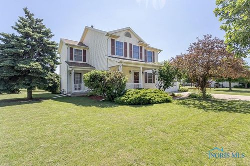 1065 Sparrow Ln, Bowling Green, OH, 43402-9016 | Card Image
