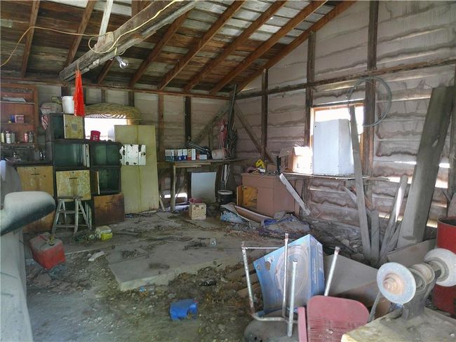 garage interior | Image 5