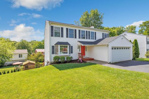 14 Lacey Ln, Norwalk, CT, 06854-1116 | Card Image