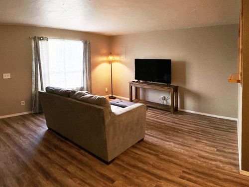 1400 N Perkins I-67, Stillwater, OK, 74075 | Card Image