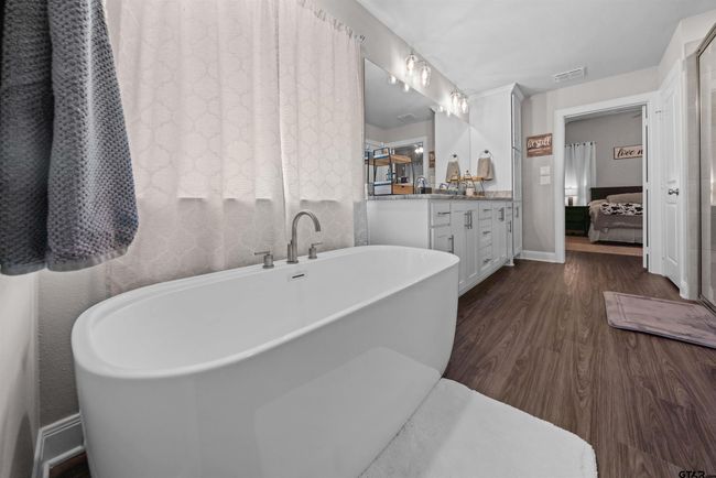 409 Meadows Ct, House other with 3 bedrooms, 3 bathrooms and null parking in Chandler TX | Image 26