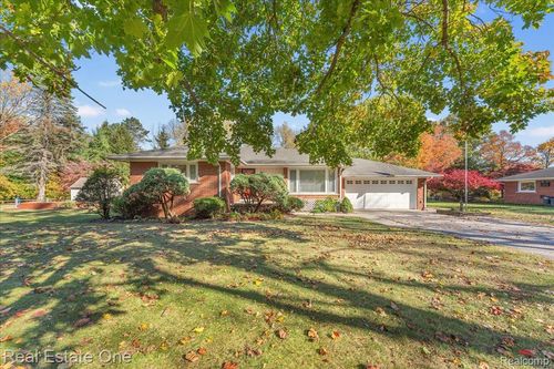 18185 Hannan Rd, New Boston, MI, 48164-9364 | Card Image