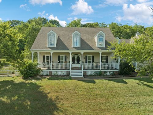 4235 Little Pond Ln, Thompsons Station, TN, 37179-5250 | Card Image