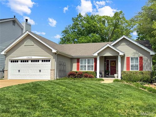 17432 Hilltop Ridge Dr, Eureka, MO, 63025-1035 | Card Image
