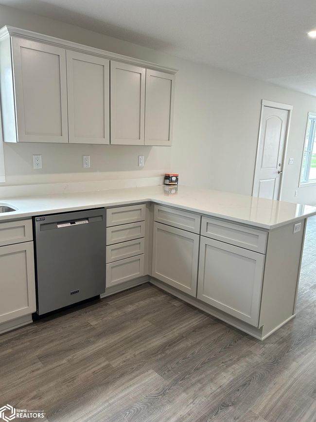 906 4 Th St, Home with 4 bedrooms, 2 bathrooms and 6 parking in Victor IA | Image 10