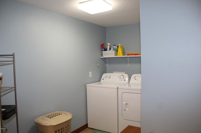 Laundry | Image 25