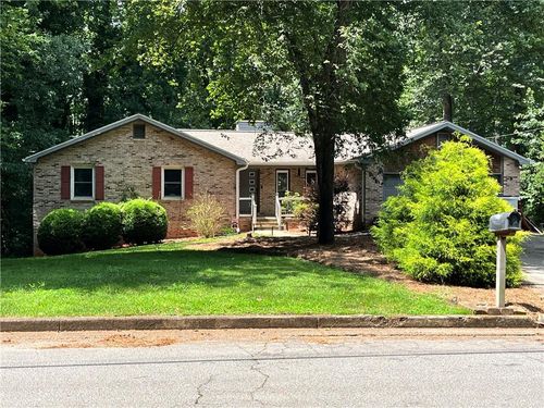 7970 Sweetwater Dr, Douglasville, GA, 30135-5930 | Card Image