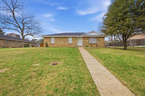 121 Hillside Ln, DeSoto, TX, 75115-5909 | Card Image