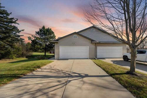 399 Michele Street, Mount Horeb, WI, 53572 | Card Image