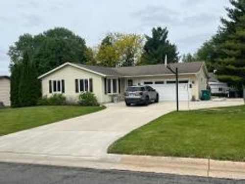 5910 Glenway St, Mcfarland, WI, 53558-9008 | Card Image