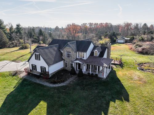 3803 Coyote Run Ln, Lawrenceburg, IN, 47025-8894 | Card Image