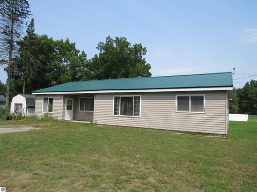 902 Fourth Street, Tawas City, MI, 48763 | Card Image