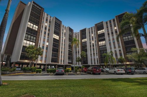 702-10355 Paradise Blvd, TREASURE ISLAND, FL, 33706-3132 | Card Image