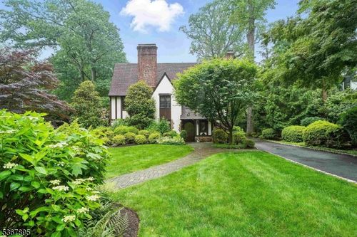 15 Wayside Pl, Montclair, NJ, 07042-1614 | Card Image
