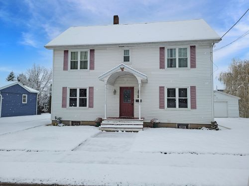 60 S Columbia St, Chilton, WI, 53014-1416 | Card Image