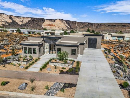 5414 N Johnson Arch Dr, St George, UT, 84770-1512 | Card Image