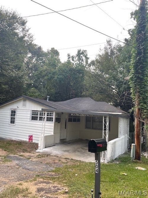 504 W Lee St, Tuskegee, AL, 36083-2032 | Card Image