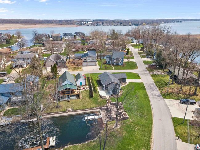8006 E Cherokee Rd, House other with 3 bedrooms, 2 bathrooms and null parking in Syracuse IN | Image 5