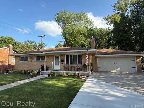 28369 Pembroke Street, Livonia, MI, 48152 | Card Image