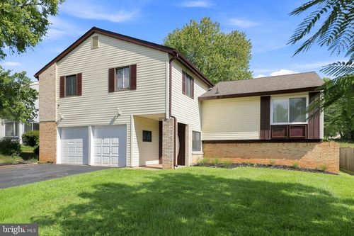 109 Biscayne Ct, STERLING, VA, 20164-1104 | Card Image