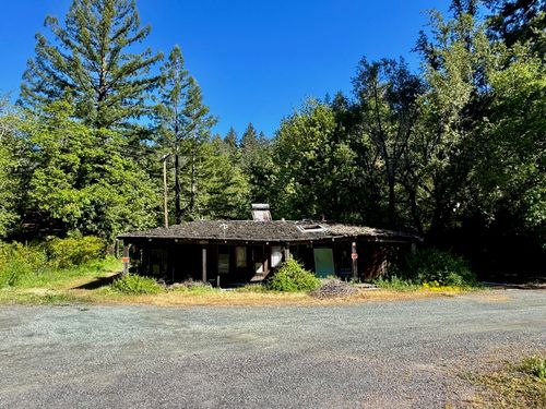 5251 Avenue Of The Giants St, Miranda, CA, 95553 | Card Image