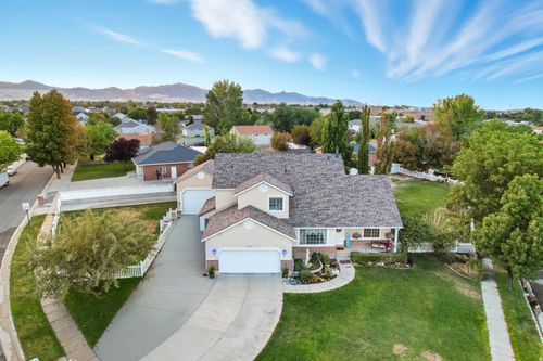 3256 W Star Fire Rd, South Jordan, UT, 84095-2812 | Card Image