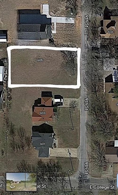 605 N 9th St, Gunter, TX, 75058-2542 | Card Image