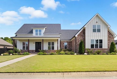 802 Nature Way, Benton, AR, 72019-5017 | Card Image