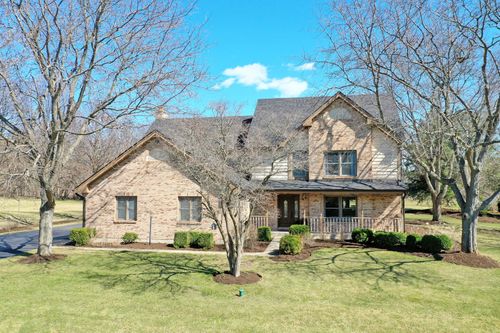 4 Shenandoah Ln, Hawthorn Woods, IL, 60047-1900 | Card Image