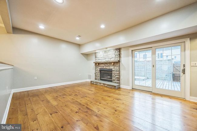 27 Wilson St, Townhouse with 3 bedrooms, 3 bathrooms and null parking in LAMBERTVILLE NJ | Image 15