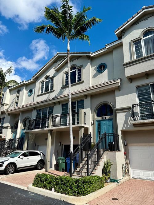 402-1951 Coral Heights Blvd, Fort Lauderdale, FL, 33308-5229 | Card Image