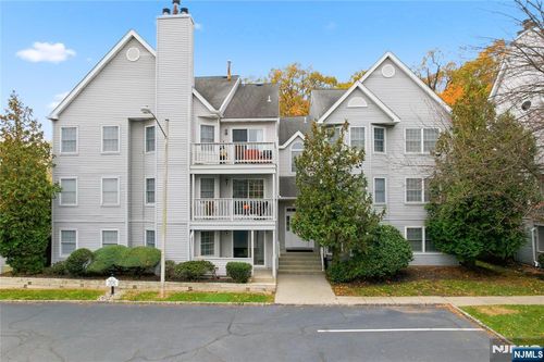 75 Quartz Ln, Paterson, NJ, 07501-3345 | Card Image