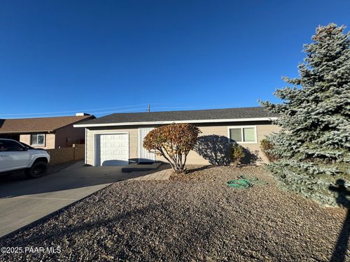 8428 E Manley Dr, Prescott Valley, AZ, 86314-3702 | Card Image