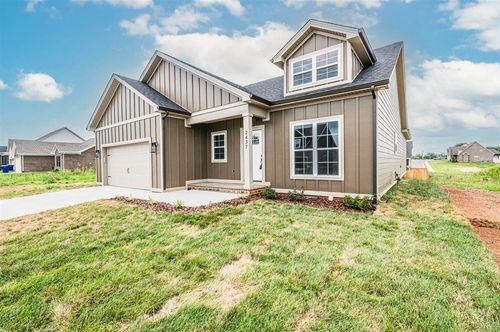 2437 Topeka Rd, Bowling Green, KY, 42103-6047 | Card Image