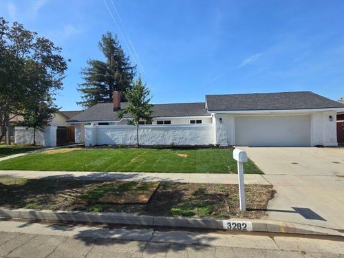 3282 E Palo Alto Ave, Fresno, CA, 93710-4945 | Card Image