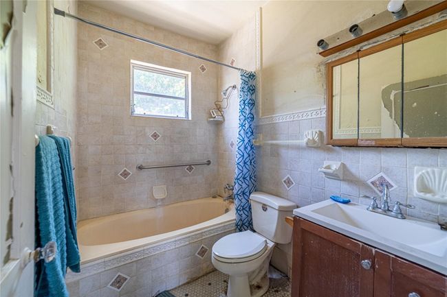 627 Valley Forge Rd, Home with 0 bedrooms, 0 bathrooms and 6 parking in West Palm Beach FL | Image 8
