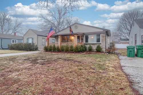 5739 Harrison St, Garden City, MI, 48135-2946 | Card Image